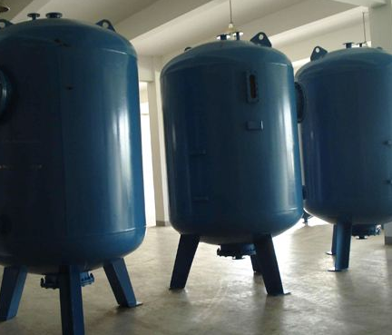 襯塑設(shè)備是如何進(jìn)行襯塑的？